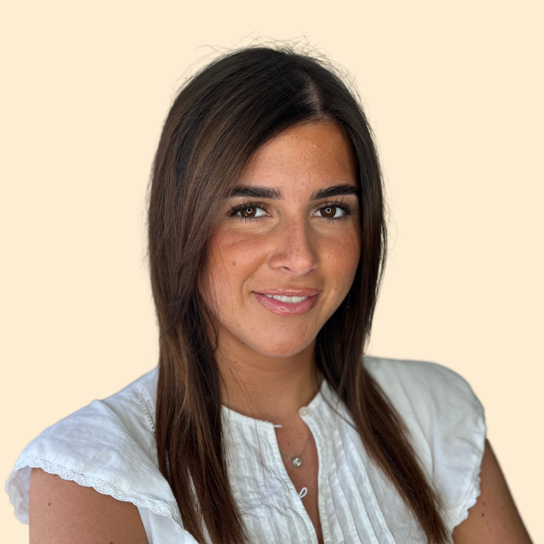 Zoe Simpson, Marketing Assistant